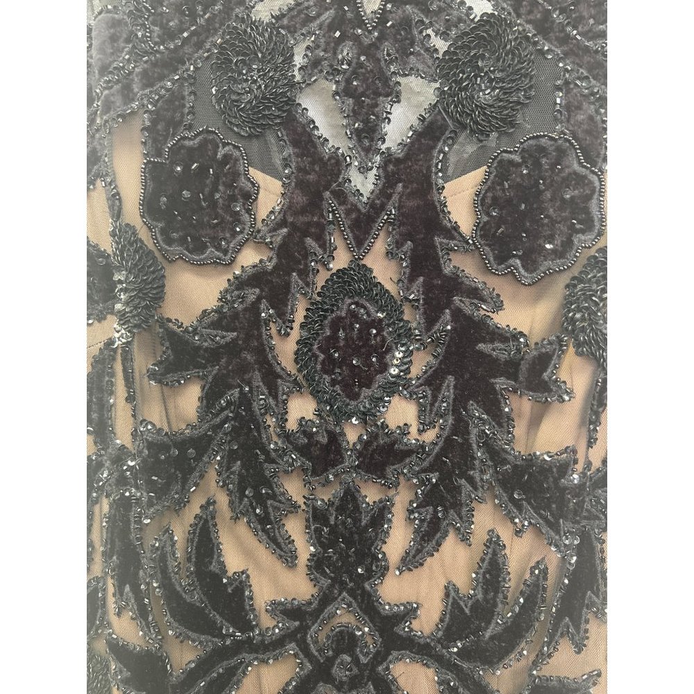Adrianna Papell Black Beaded Overlay Sleeveless Formal Gown - Picture 4 of 10